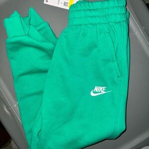 Nike Kids Jogger Sweatpants - Size Small NWT